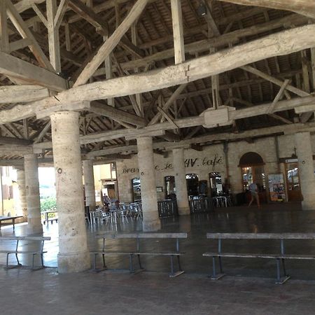 Ancien Presbytere Au Coeur Du Village Mauvezin  エクステリア 写真