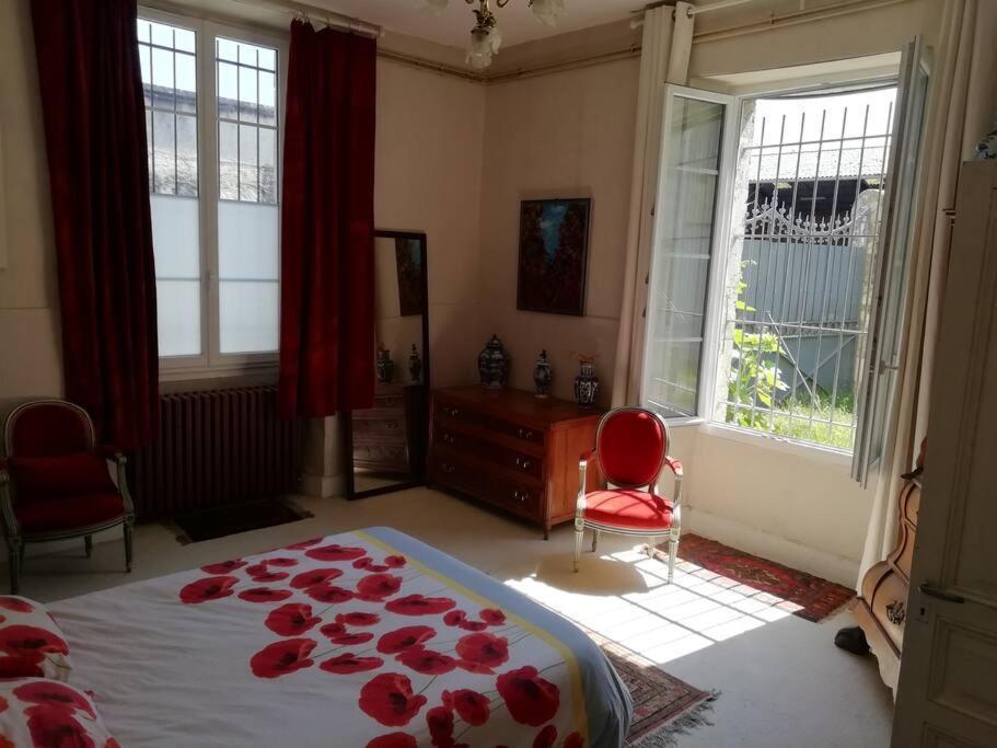 Ancien Presbytere Au Coeur Du Village Mauvezin  エクステリア 写真