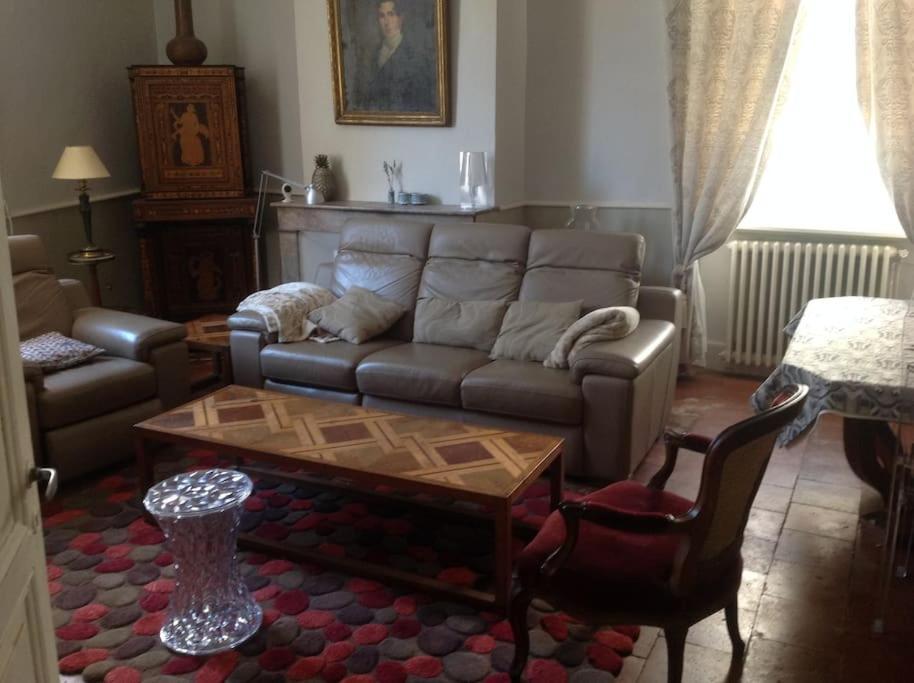 Ancien Presbytere Au Coeur Du Village Mauvezin  エクステリア 写真