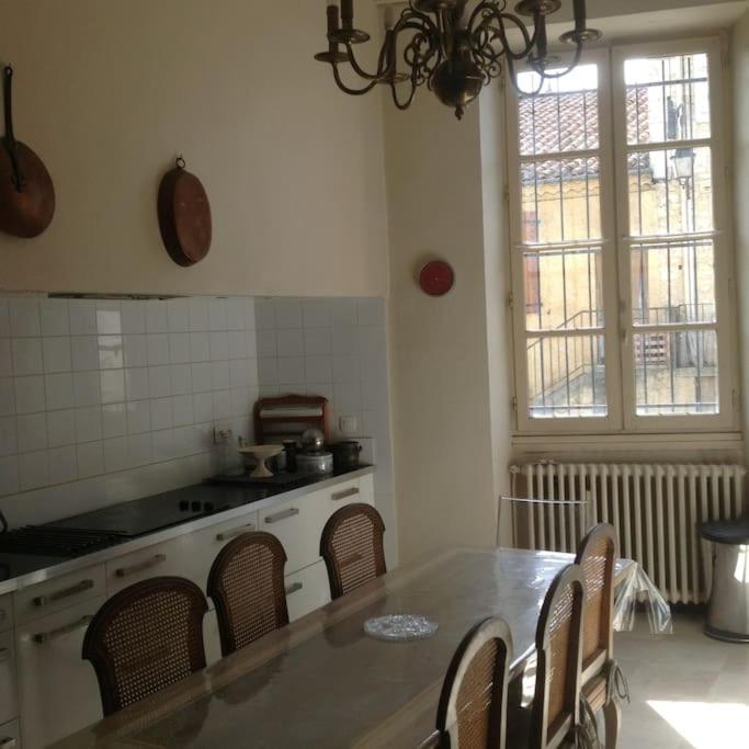 Ancien Presbytere Au Coeur Du Village Mauvezin  エクステリア 写真