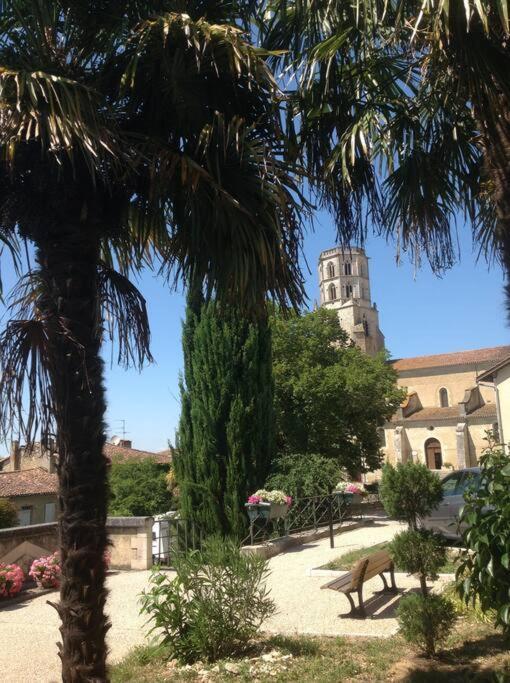 Ancien Presbytere Au Coeur Du Village Mauvezin  エクステリア 写真