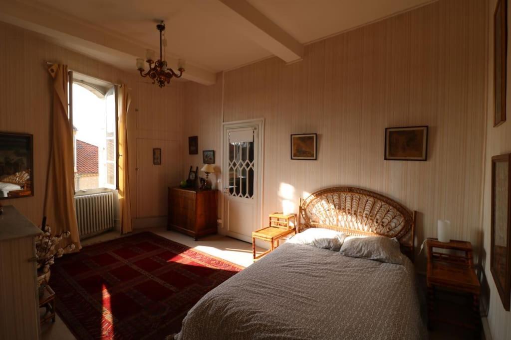 Ancien Presbytere Au Coeur Du Village Mauvezin  エクステリア 写真