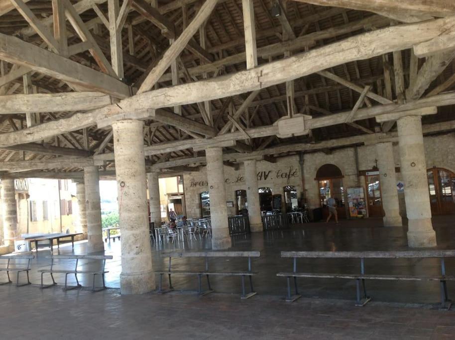 Ancien Presbytere Au Coeur Du Village Mauvezin  エクステリア 写真