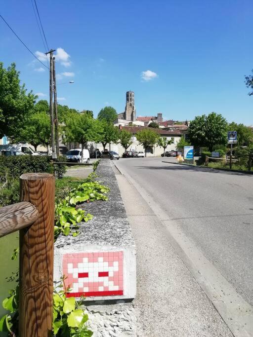 Ancien Presbytere Au Coeur Du Village Mauvezin  エクステリア 写真